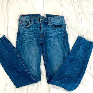 Hudson skinny jeans with distressed bottoms size 25